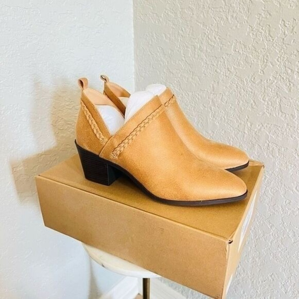 JOURNEE COLLECTION Sophie Braided Strap Bootie, Block Heel, Tan, Size‎ 7, NWT